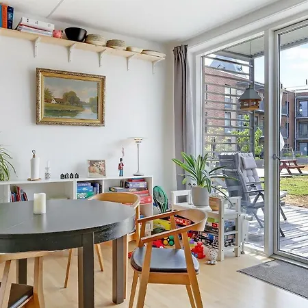 New City Next To Mall, Cafes And Near Station Kopenhagen